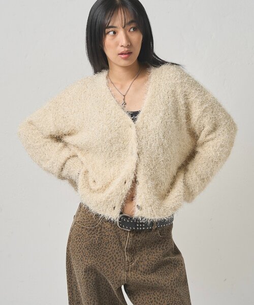 WHO'S WHO gallery(フーズフーギャラリー)の「【WEB限定】HiNTラメニットカーデ(カーディガン/ボレロ・レディース・グレー/アイボリー/ブラック・FREE)」の2枚目の写真