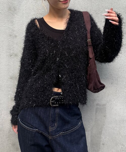 WHO'S WHO gallery(フーズフーギャラリー)の「【WEB限定】HiNTラメニットカーデ(カーディガン/ボレロ・レディース・グレー/アイボリー/ブラック・FREE)」の3枚目の写真