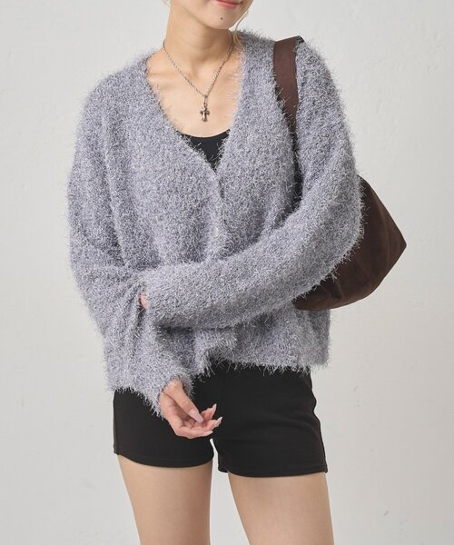 WHO'S WHO gallery(フーズフーギャラリー)の「【WEB限定】HiNTラメニットカーデ(カーディガン/ボレロ・レディース・グレー/アイボリー/ブラック・FREE)」の5枚目の写真