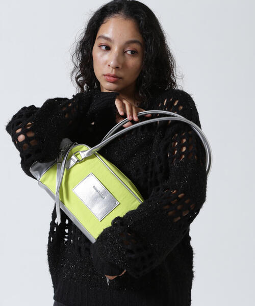 ANNA SUI NYC(アナ スイ エヌ ワイ シー)の「ANNA SUI NYC/アナ スイ エヌワイシー/2トーンカラーナイロンバッグ(トートバッグ・レディース・ワイン/ライム・F)」の20枚目の写真