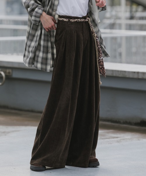 AO2(アオズ)の「Leopard-print belted wide-leg pants / レオパード柄ベルト付き ワイドパンツ(その他パンツ・レディース・ブラウン/ブラック・FREE)」の10枚目の写真