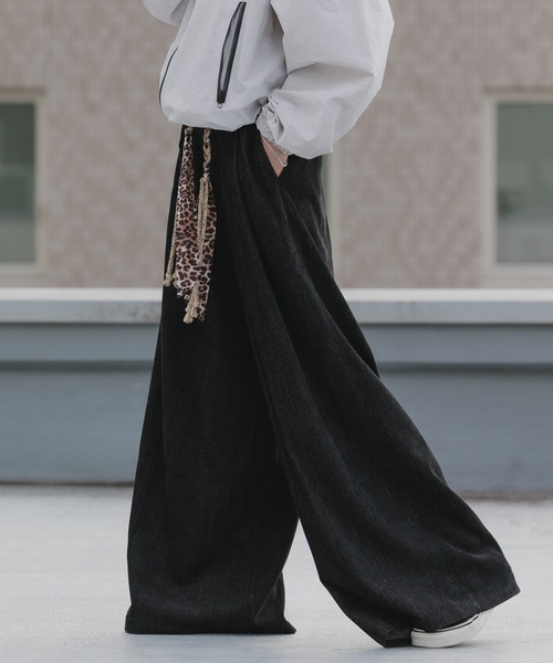 AO2(アオズ)の「Leopard-print belted wide-leg pants / レオパード柄ベルト付き ワイドパンツ(その他パンツ・レディース・ブラウン/ブラック・FREE)」の4枚目の写真