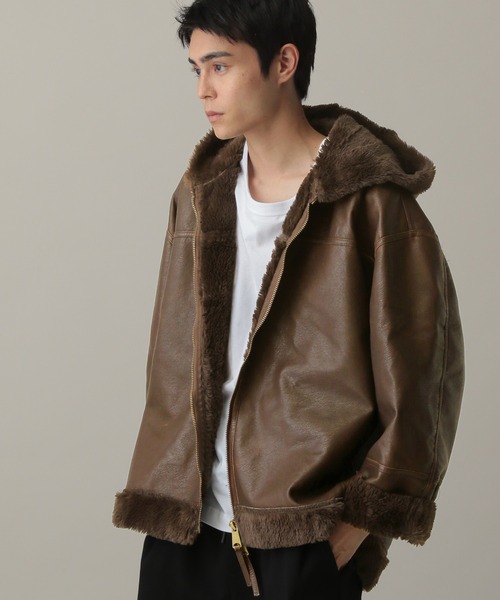 V2(ブイツー)の「V2/ファーフーディーレザージャケット(ブルゾン・メンズ・ブラウン・MEDIUM/LARGE)」の7枚目の写真