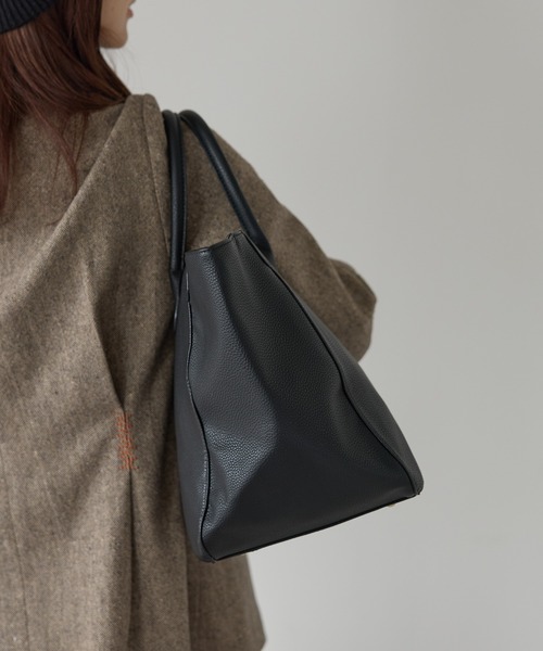 &MARKS(アンドマークス)の「H8【PUレザー/A4対応】トートバッグ(トートバッグ・レディース・ピンク/グリーン/ブラウン/オフホワイト/ライトブルー/ブラック・FREE)」の9枚目の写真