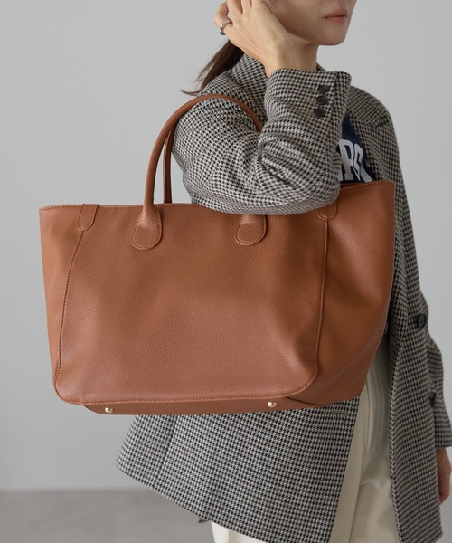 &MARKS(アンドマークス)の「H8【PUレザー/A4対応】トートバッグ(トートバッグ・レディース・ピンク/グリーン/ブラウン/オフホワイト/ライトブルー/ブラック・FREE)」の13枚目の写真