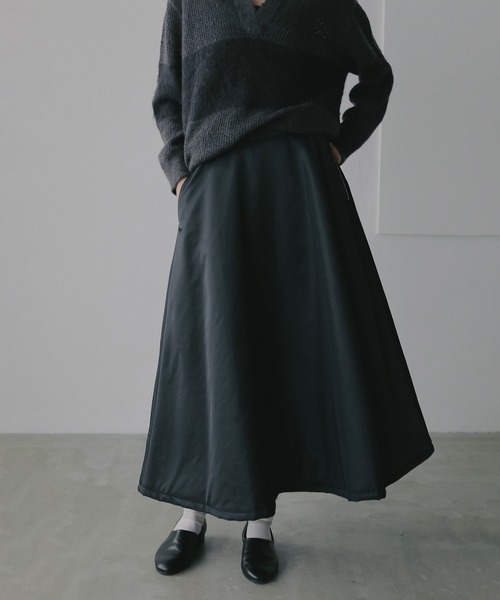 MANOF(マノフ)の「FILLING FLARED SKIRT(スカート・レディース・カーキ/ネイビー・M/S)」の12枚目の写真