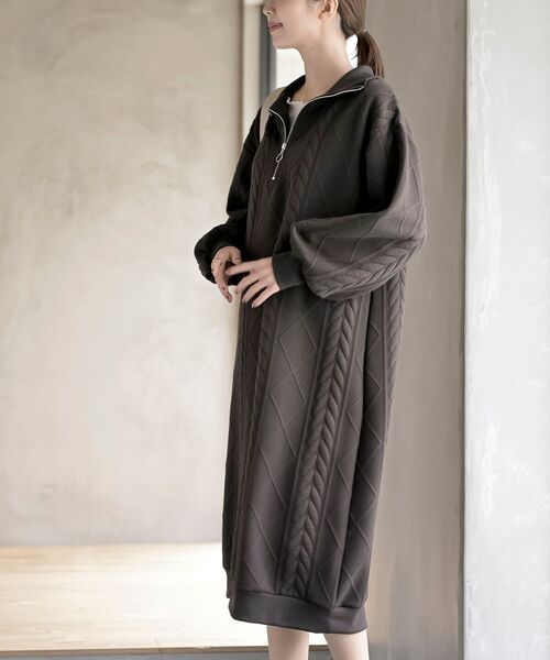 rps(アールピーエス)の「ふくれジャガードハーフZIPワンピース(ワンピース・レディース・モカ/アイボリー/ブラック・フリー)」の21枚目の写真