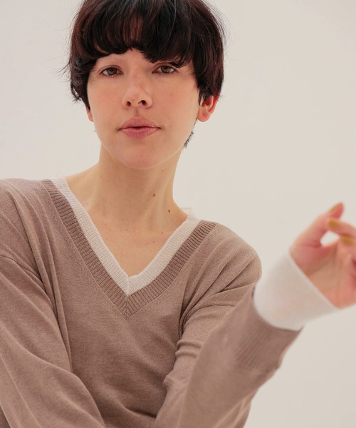 DRESSLAVE（ドレスレイブ）の「layered V neck pullover(レイヤードVネックプルオーバー)（ニット/セーター・レディース・チャコールグレー/イエロー/ベージュ/ライトグレー・38）」の21枚目の写真