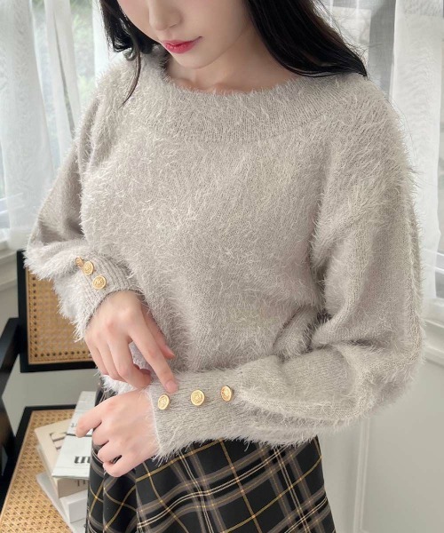 F i.n.t（フィント）の「エンブレム釦シャギーニットプルオーバー/fint フィント（ニット/セーター・レディース・ピンク/グレー/アイボリー・FREE）」の2枚目の写真