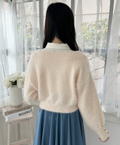 F i.n.t（フィント）の「エンブレム釦シャギーニットプルオーバー/fint フィント（ニット/セーター・レディース・ピンク/グレー/アイボリー・FREE）」の9枚目の写真