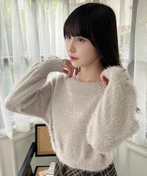 F i.n.t（フィント）の「エンブレム釦シャギーニットプルオーバー/fint フィント（ニット/セーター・レディース・ピンク/グレー/アイボリー・FREE）」の10枚目の写真