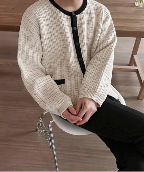 NOWLE（ノウル）の「【NOWLE】バイカラー パイピング ニット カーディガン（カーディガン/ボレロ・メンズ・オフホワイト・MEDIUM/LARGE/X-LARGE）」の2枚目の写真
