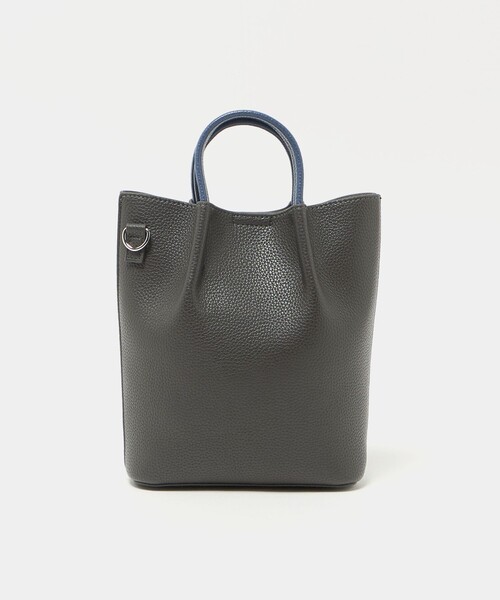 green label relaxing（グリーンレーベルリラクシング）の「シボ レザーライク ミニ ショルダーバッグ トートバッグ（ショルダーバッグ・メンズ・グレー系/コバルトブルー/ブラック/ベージュ・FREE）」の3枚目の写真