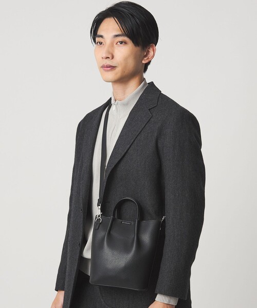 green label relaxing（グリーンレーベルリラクシング）の「シボ レザーライク ミニ ショルダーバッグ トートバッグ（ショルダーバッグ・メンズ・グレー系/コバルトブルー/ブラック/ベージュ・FREE）」の5枚目の写真