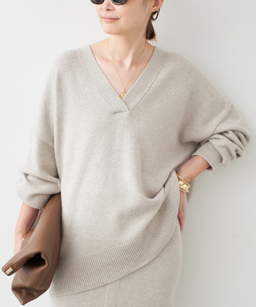 Deuxieme Classe（ドゥーズィエムクラス）の「*追加 OLBIA Vネック プルオーバー（ニット/セーター・レディース・ブラック/ベージュ・FREE）」の17枚目の写真