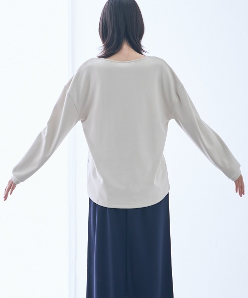 slattgir(スラットジール)の「高身長 マシュマロ裏起毛パール付タックデザインプルオーバー(トールサイズ)(Tシャツ/カットソー・レディース・チャコール/ブラック/ベージュ・TLL/TL/TM)」の15枚目の写真