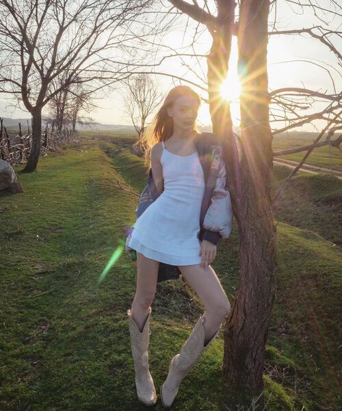 YOUHEE(ユヒ)の「EYELET FRILL DRESS WHITE(ワンピース・レディース・その他・FREE)」の16枚目の写真