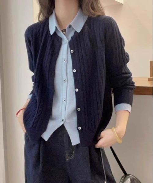 AMELY（エミリー）の「レイヤード風バイカラーニットカーディガン（カーディガン/ボレロ・レディース・チャコール/ネイビー/ブラウン/グレー・フリー）」の11枚目の写真