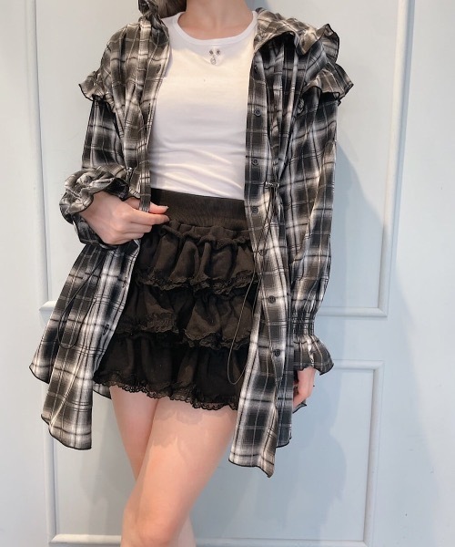 lilLilly（リルリリー）の「チェックフリルフーディーワンピース（ワンピース・レディース・ブラック/ホワイト・FREE）」の3枚目の写真