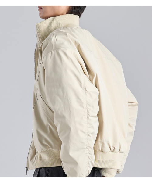 BUTTON SEOUL(ボタンソウル)の「スタンドカラー ブルゾン クロップジャケット (ベージュ)(ブルゾン・メンズ・その他・MEDIUM/LARGE/X-LARGE)」の4枚目の写真