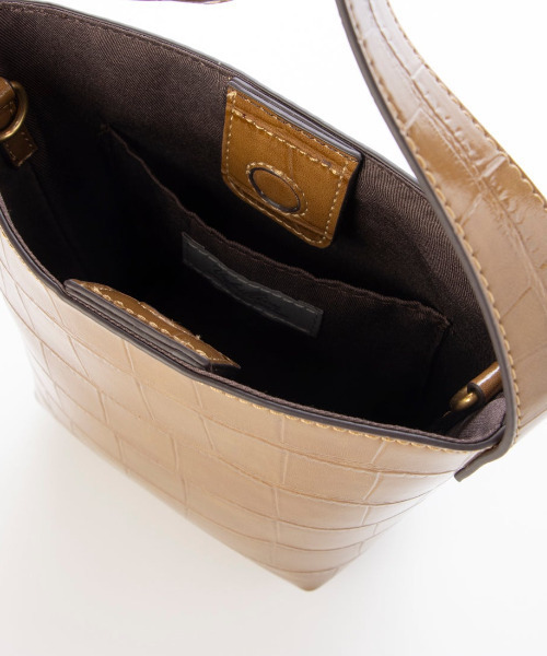 cache cache(カシュ カシュ)の「カシュカシュ cachechche / クロコ型押し2wayミニショルダー(ショルダーバッグ・レディース・ブラウン/ワインレッド/チョコ/ブラック・FREE)」の14枚目の写真