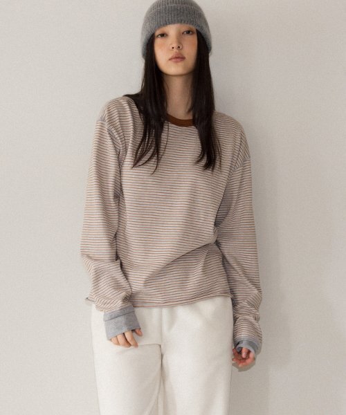 ANDNEEDS(アンドニーズ)の「Stripe loose long sleeve (brown)(Tシャツ/カットソー・レディース・その他・FREE)」の2枚目の写真