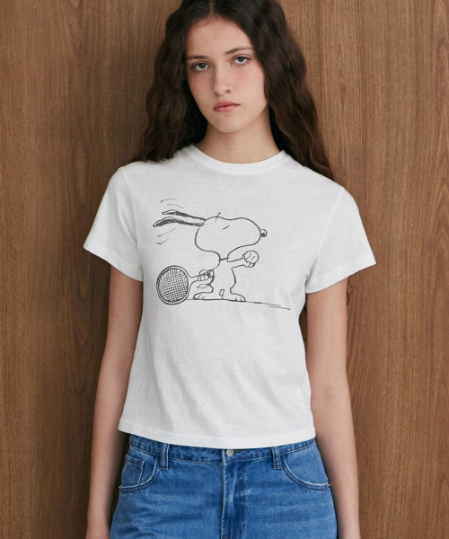 LADY VOLUME(レディーボリューム)の「テニススヌーピーTシャツ (アイボリー)(Tシャツ/カットソー・レディース・その他・SMALL/MEDIUM)」の1枚目の写真