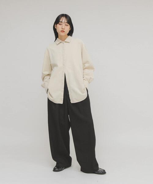 KBF(ケイビーエフ)の「コーデュロイシャツ(シャツ/ブラウス・レディース・アイボリー/ネイビー・ONE)」の6枚目の写真