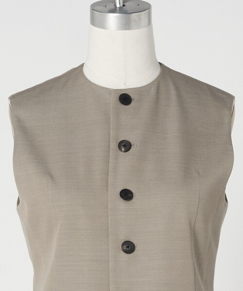 LOEFF（ロエフ）の「＜LOEFF＞ギャバジン シャープ ベスト（ベスト・レディース・ナチュラル/ダークグレー・1/0）」の16枚目の写真