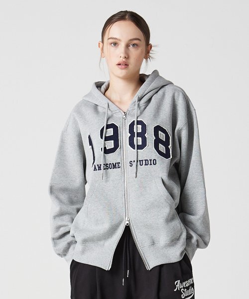 AWESOME STUDIO(オーサムスタジオ)の「1988 ブークルフードジップアップ メランジグレー(パーカー・レディース・その他・LARGE/MEDIUM)」の2枚目の写真