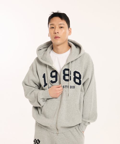 AWESOME STUDIO(オーサムスタジオ)の「1988 ブークルフードジップアップ メランジグレー(パーカー・レディース・その他・LARGE/MEDIUM)」の3枚目の写真