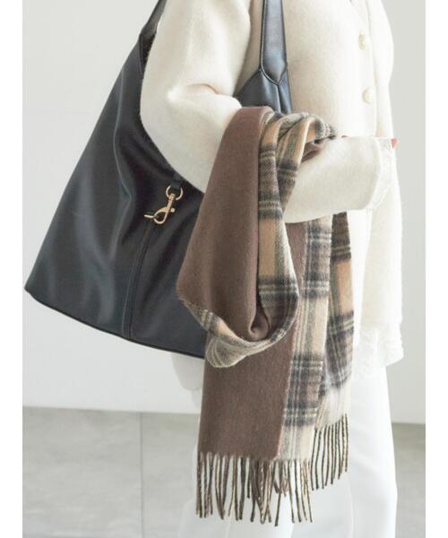 Te chichi（テチチ）の「カシミア混リバーシブルチェックマフラー（ストール/ショール・レディース・レッド/ブラウン/ベージュ・F）」の3枚目の写真