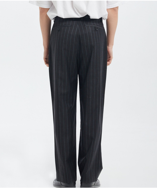 SELFISHAFFECTION(セルフィッシュ アフェクション)の「Charcoal Grey Wool Pants(スラックス・メンズ・その他・MEDIUM)」の5枚目の写真