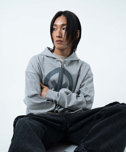 ALL EYES DOWN(オール アイズ ダウン)の「ARROW HOOD ZIP UP (8% MELANGE)(パーカー・メンズ・その他・SMALL/LARGE)」の5枚目の写真