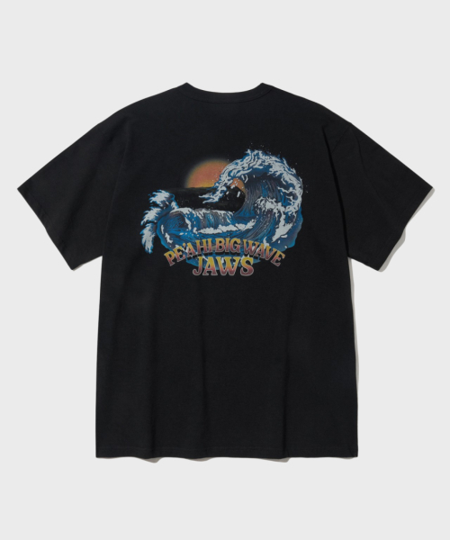 OUTSTANDING（アウトスタンディング）の「VSC TEE(ピーヒ ビッグウェーブ)_ブラック（Tシャツ/カットソー・レディース・その他・MEDIUM/SMALL）」の2枚目の写真
