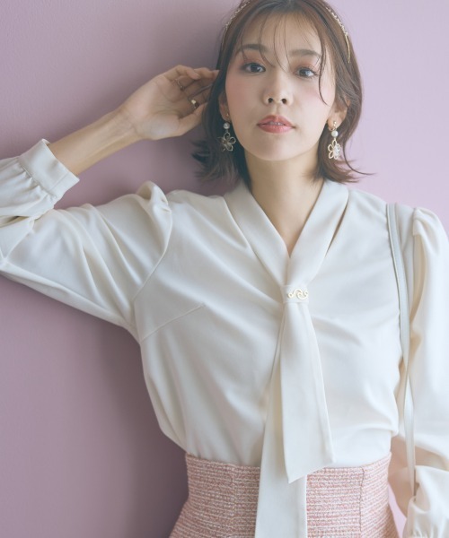 marun（マルン）の「＜大きいサイズ＞カットジョーゼットボウタイブラウス marun（シャツ/ブラウス・レディース・ピンク/アイボリー・L/LL/3L/4L/5L）」の20枚目の写真