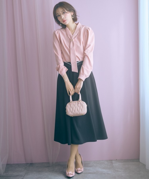 marun（マルン）の「＜大きいサイズ＞カットジョーゼットボウタイブラウス marun（シャツ/ブラウス・レディース・ピンク/アイボリー・L/LL/3L/4L/5L）」の10枚目の写真