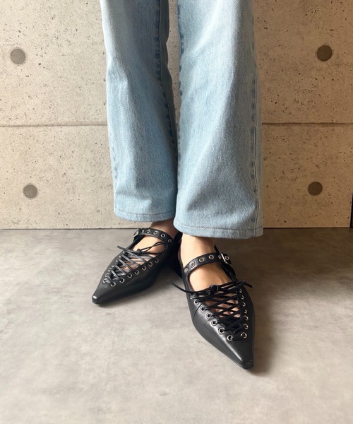 Jeffrey Campbell(ジェフリーキャンベル)の「レースアップシューズ(パンプス・レディース・ブラック・36/37/38/39)」の8枚目の写真