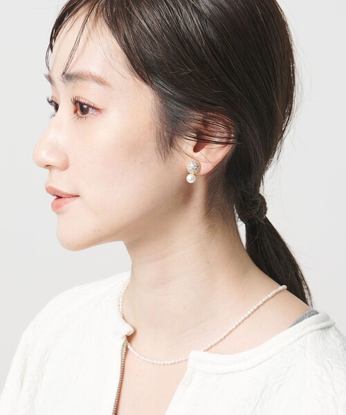 UNITED ARROWS(ユナイテッドアローズ)の「パヴェボール&イミテーションパール イヤリング(イヤリング・レディース・シルバー/ゴールド・FREE)」の10枚目の写真