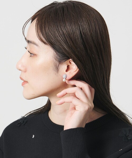 UNITED ARROWS(ユナイテッドアローズ)の「パヴェボール&イミテーションパール イヤリング(イヤリング・レディース・シルバー/ゴールド・FREE)」の11枚目の写真