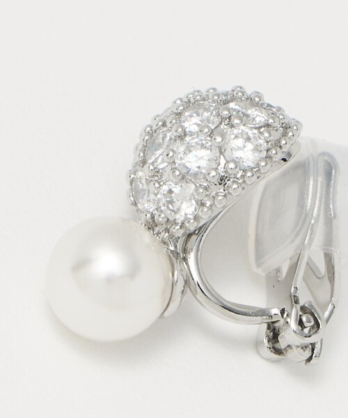 UNITED ARROWS(ユナイテッドアローズ)の「パヴェボール&イミテーションパール イヤリング(イヤリング・レディース・シルバー/ゴールド・FREE)」の9枚目の写真