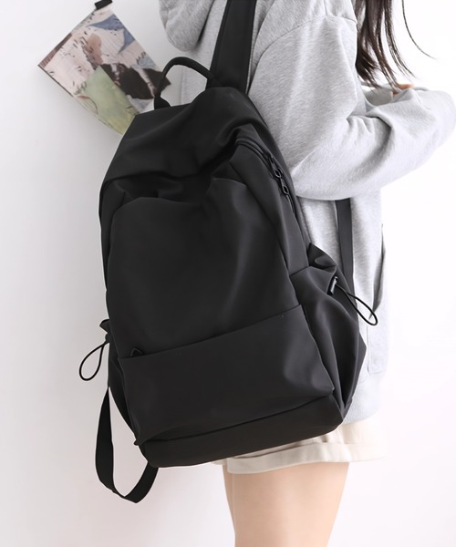 yuue' ( wear )(ユーイ)の「軽量ナイロンリュックサック/バックパック/通勤通学/A4サイズ対応/ユニセックス(バックパック/リュック・レディース・ブラック・FREE)」の1枚目の写真
