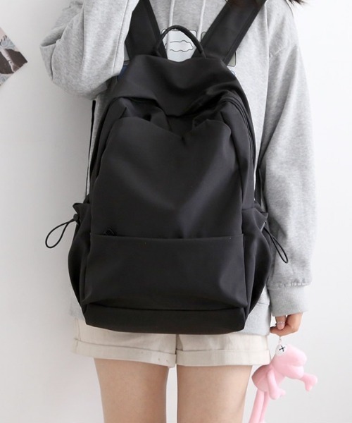 yuue' ( wear )(ユーイ)の「軽量ナイロンリュックサック/バックパック/通勤通学/A4サイズ対応/ユニセックス(バックパック/リュック・レディース・ブラック・FREE)」の2枚目の写真
