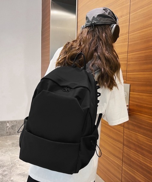 yuue' ( wear )(ユーイ)の「軽量ナイロンリュックサック/バックパック/通勤通学/A4サイズ対応/ユニセックス(バックパック/リュック・レディース・ブラック・FREE)」の6枚目の写真