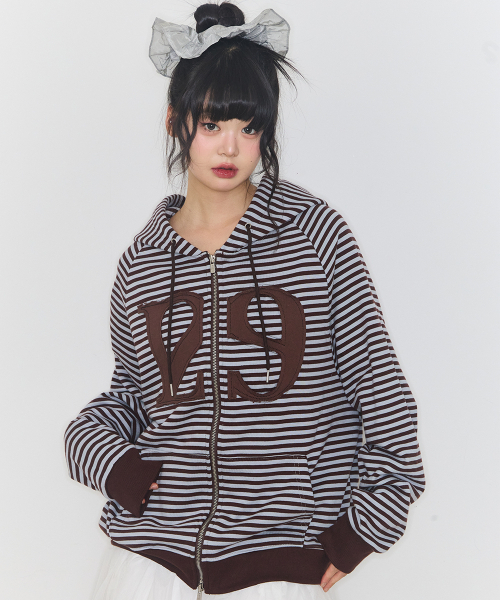 ILLIGO（イリゴ）の「129 ロゴパッチ フードパーカー ジップアップ ストライプ ブラウン（パーカー・レディース・その他・SMALL/MEDIUM/LARGE）」の2枚目の写真
