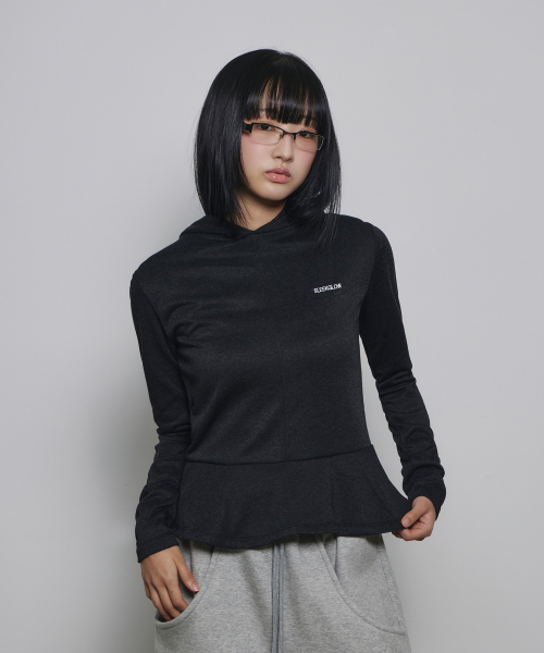 SLEEKGLOW（スリック グロウ）の「フレアシャーリングフードニットTシャツ[チャコール]（パーカー・レディース・その他・FREE）」の3枚目の写真