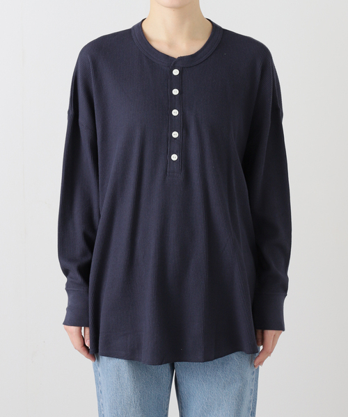 journal standard L'essage（ジャーナルスタンダードレサージュ）の「【HANES / ヘインズ 】 ヘンリーサーマル（Tシャツ/カットソー・レディース・ライトグレー/ホワイト/ネイビー・FREE）」の4枚目の写真