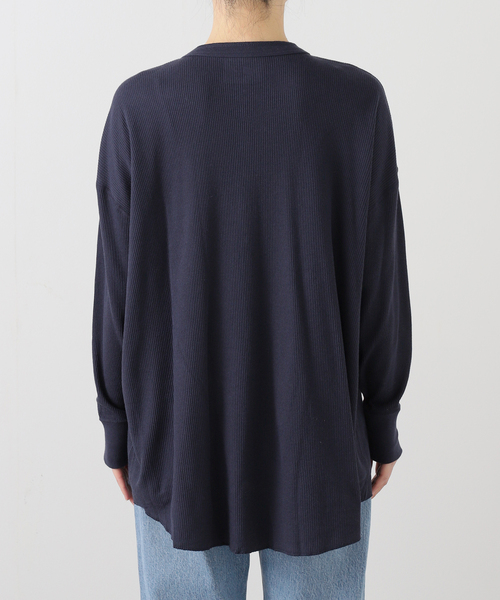 journal standard L'essage（ジャーナルスタンダードレサージュ）の「【HANES / ヘインズ 】 ヘンリーサーマル（Tシャツ/カットソー・レディース・ライトグレー/ホワイト/ネイビー・FREE）」の6枚目の写真