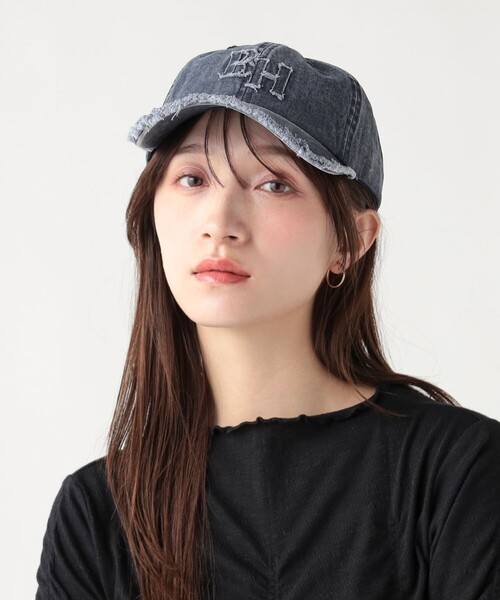 BEAMS HEART(ビームスハート)の「ピグメント ロゴ キャップ(キャップ・レディース・ネイビー/ブラック・ONE SIZE)」の1枚目の写真