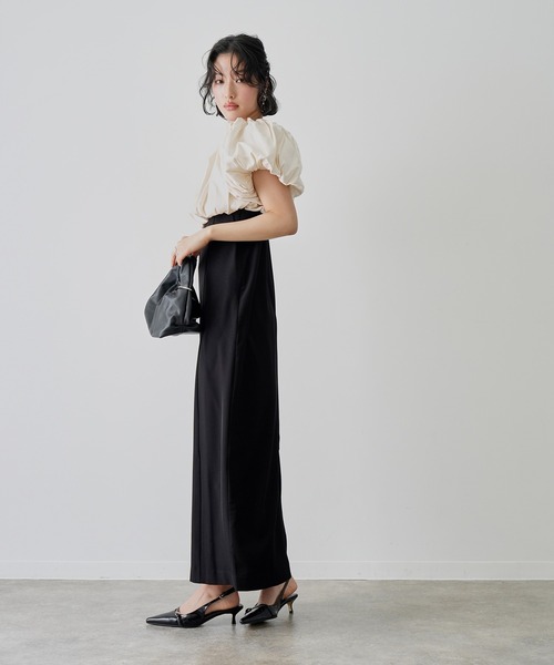 NOGLE(ノグル)の「【NOGLE/ノグル】2wayオフショルフリルワンピース(ワンピース・レディース・グレイッシュベージュ/ブラック系/グレー系・S/M)」の9枚目の写真